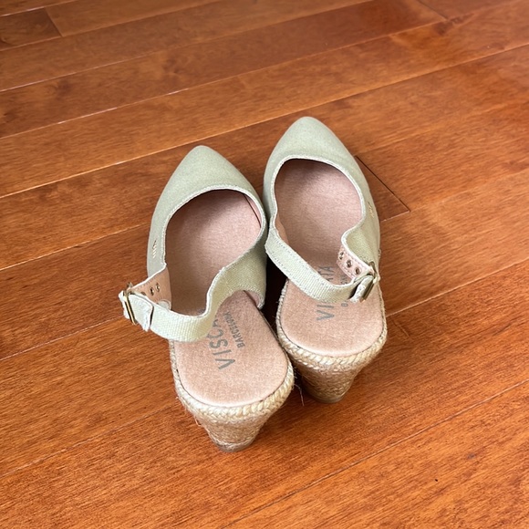 NWB Viscata Palomera  Beige Canvas Slingback Buckle 3" Wedge Heel, Spain - Picture 4 of 6